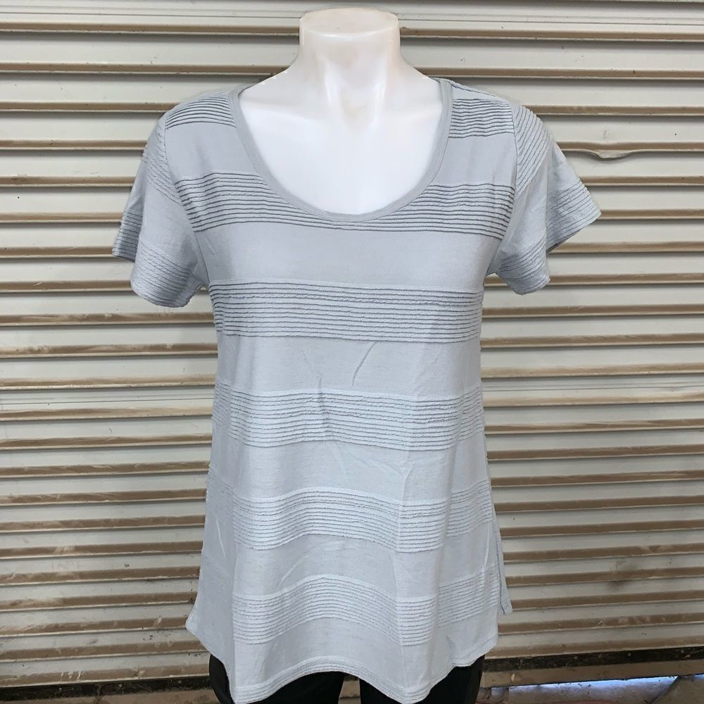 LuLaRoe gray short sleeve top